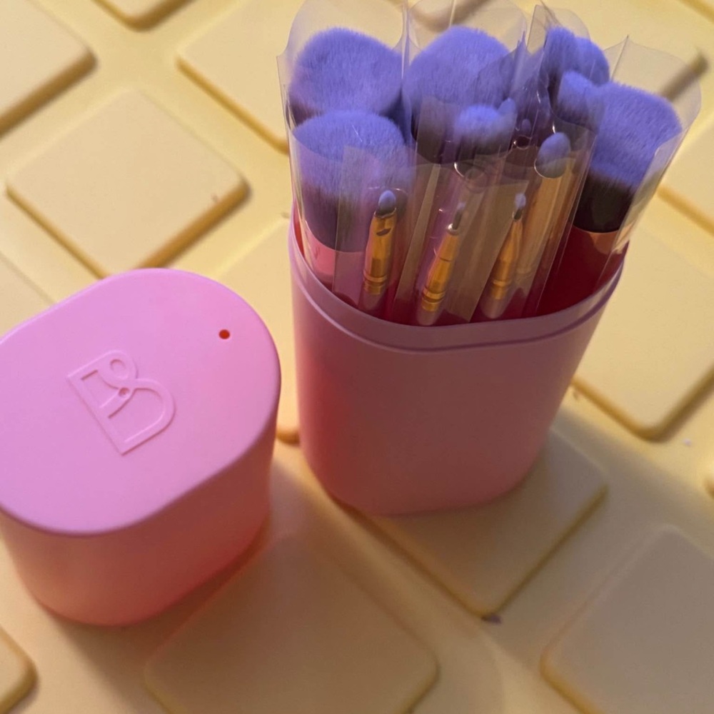 Pink Makeup Brush Set with Purple Bristles